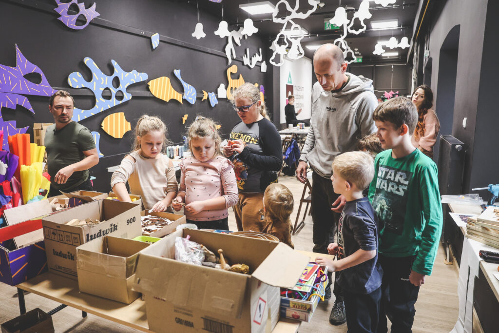 642w2431_20251109_Muz Zabawek_Kooperatywa Zabawek3-2